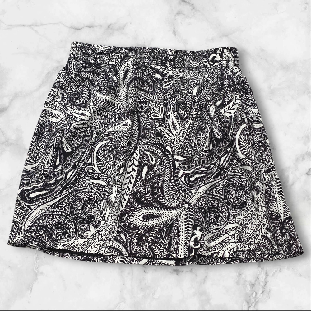 LOFT Black and White Paisley Floral Mini Skirt Size Xtra Small (XS) B31